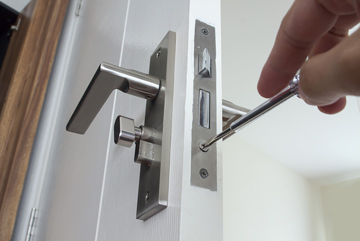 Our local locksmiths are able to repair and install door locks for properties in Mansfield Woodhouse and the local area.